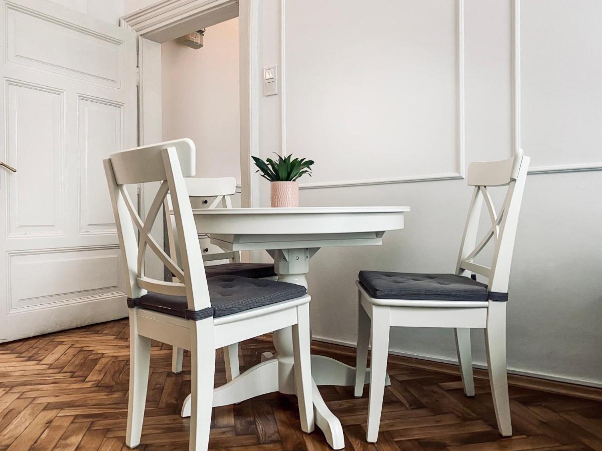 קרקוב Beautiful Apartment With Two Rooms, Cracow Old Town מראה חיצוני תמונה
